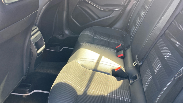 Mercedes-Benz GLA 180 Urban Edition 5dr Petrol Hatchback